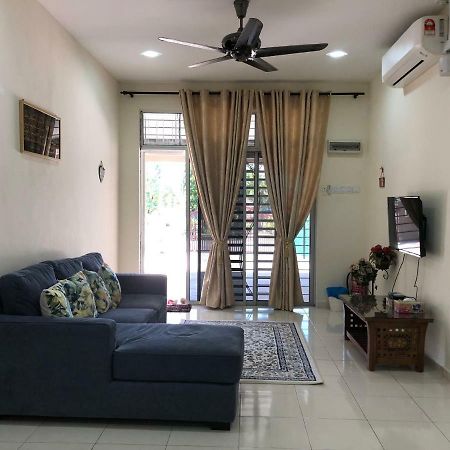 Magnolia 1 Homestay Kampung Kuala Besut Eksteriør billede