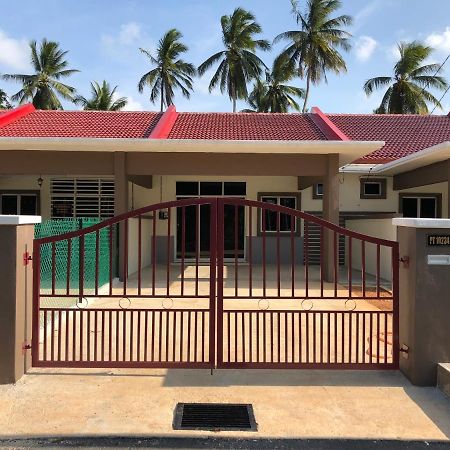 Magnolia 1 Homestay Kampung Kuala Besut Eksteriør billede