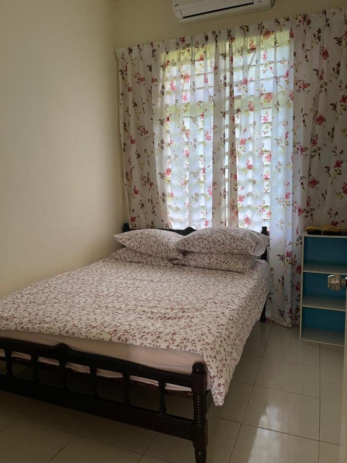 Magnolia 1 Homestay Kampung Kuala Besut Eksteriør billede