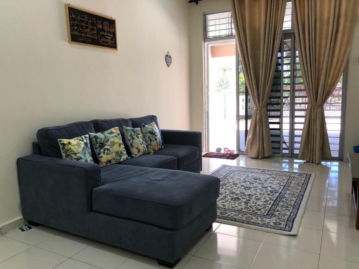 Magnolia 1 Homestay Kampung Kuala Besut Eksteriør billede